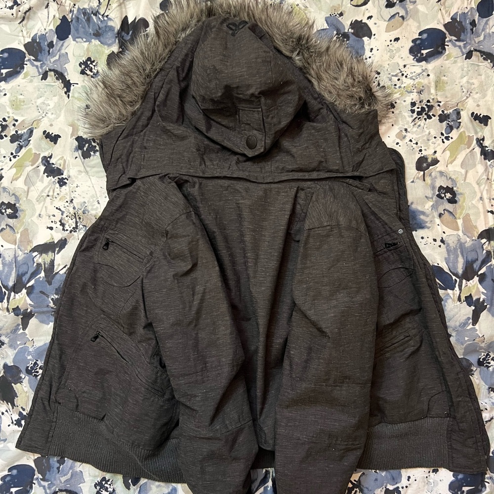 TNA Winter Jacket - Picture 3 of 5